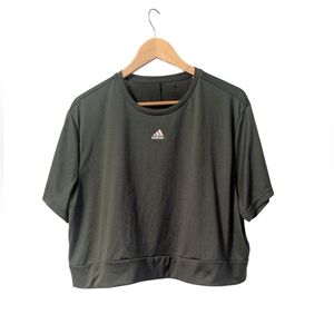 2/$15 Woman's Adidas Dark Green Loose Cropped Short Sleeve T-Shirt- Size X-Large